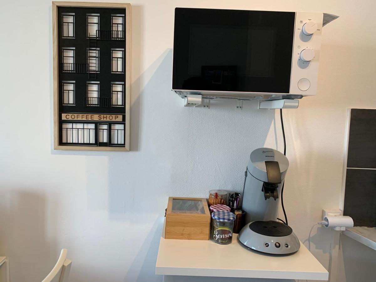 Appartement entièrement rénové, ensoleillé, à 3mn de la Gare St Charles, avec la vue sur Notre-Dame de la Garde Marselha Exterior foto