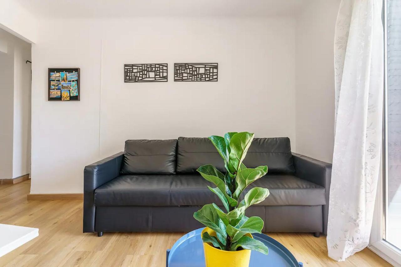 Appartement entièrement rénové, ensoleillé, à 3mn de la Gare St Charles, avec la vue sur Notre-Dame de la Garde Marselha Exterior foto