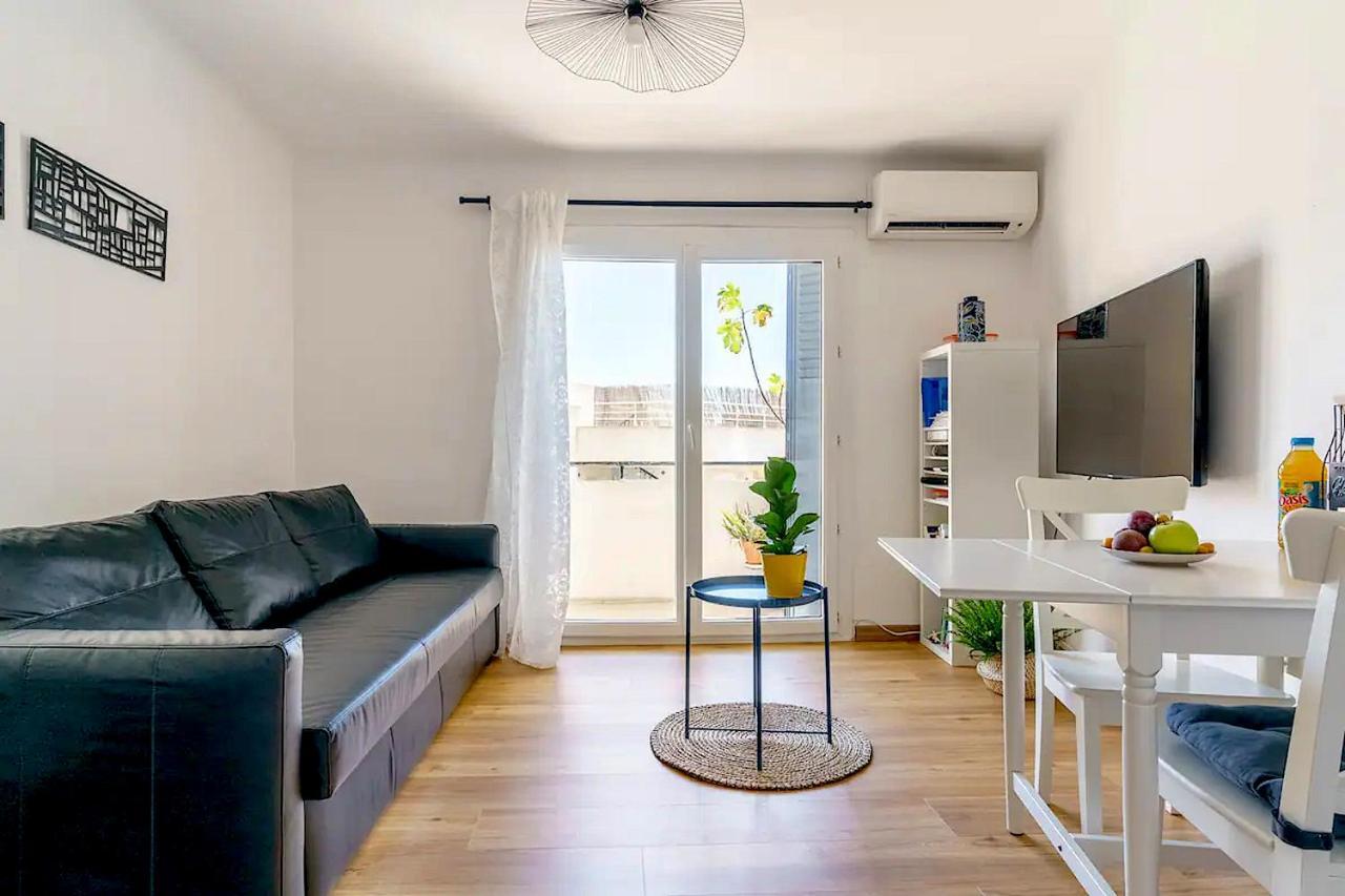 Appartement entièrement rénové, ensoleillé, à 3mn de la Gare St Charles, avec la vue sur Notre-Dame de la Garde Marselha Exterior foto